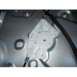 Podnośnik mechanizm opuszczania szyby przedni prawy Skoda Fabia I 99-08