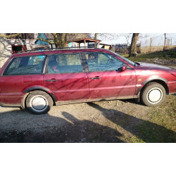 Nakładki na błotniki VW Passat B4 1993-1997 kombi klej odrdzewiacz