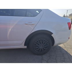 Blotnik nakładki błotnika nadkola Skoda Octavia III 2012-2020
