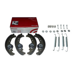 Szczeki sprezynki hamulcowe Fiat 126p FL EL Cinquecento Seicento Brembo