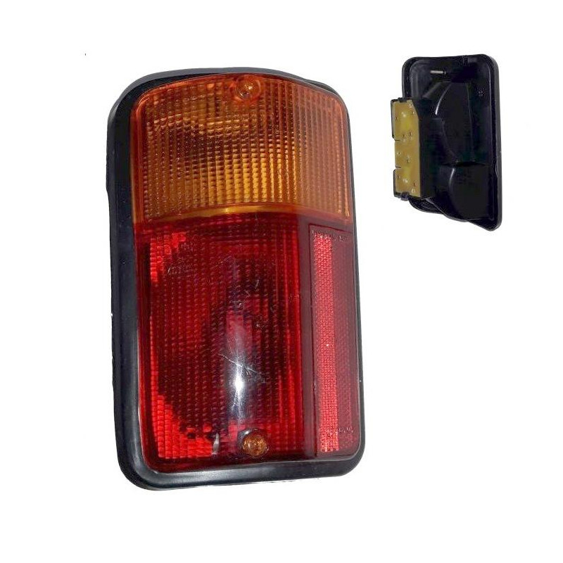 Lampa tył lewa Fiat 126p 126 Elegant Lampa tył lewa Fiat 126p 126 Elegant