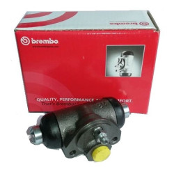Cylinderek hamulcowy Fiat 126p FL EL tył Brembo